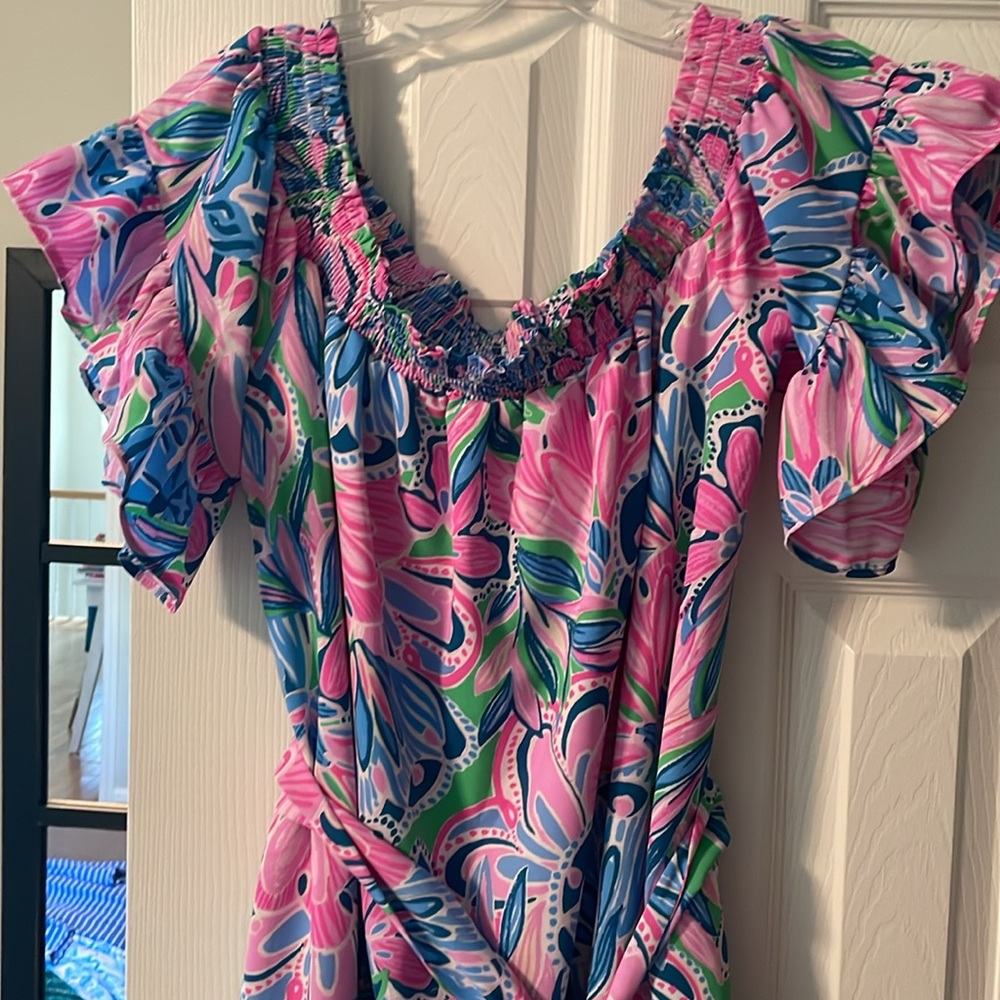 Beautiful off the Shoulder, Lilly Pulitzer Dress, Size Large